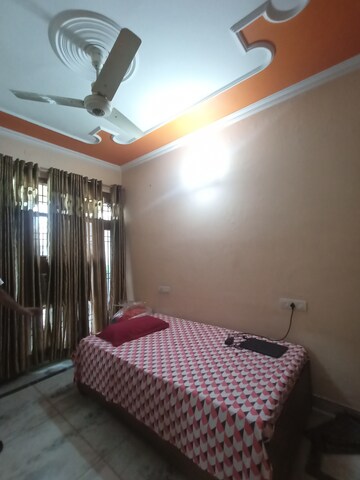 Bedroom in 1 RK Independent House at Sector 16 – for Rent