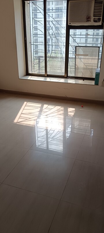 Room in 2 BHK Apartment at Shiv Shrishti CHS Powai, Powai – for Rent