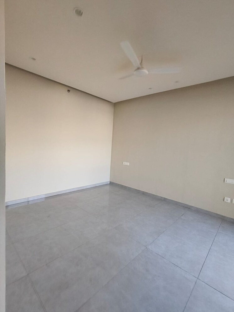 Room, saket 3 Bedroom 1300 Sq.Ft. Apartment In Saket Delhi 8522782