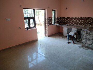 Room in 3 BHK Independent House at Palam Vyapar Kendra, Sector 2 – for Rent