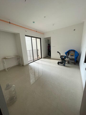 Room in 2 BHK Apartment at Runwal My City Phase II Cluster 05, Dombivli East – for Rent