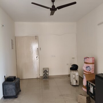 Room in 2 BHK Apartment at Suncity Avenue 102, Sector 102 – for Rent