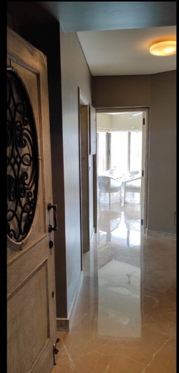 Room in 2 BHK Apartment at Bandra West – for Rent