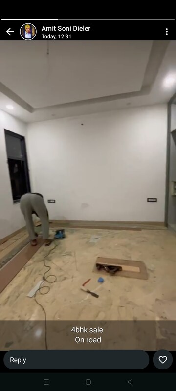 Room in 4 BHK Builder Floor at Palm Residency Chhatarpur, Chattarpur – for Sale