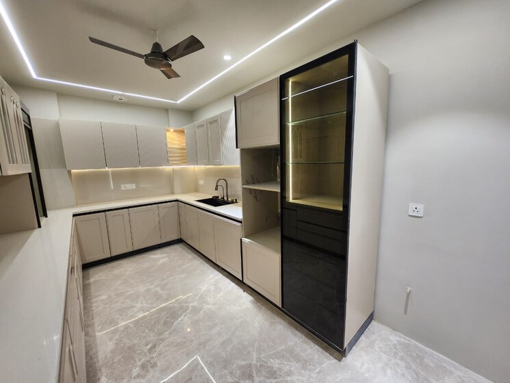 Kitchen, uttam nagar 2 Bedroom 75 Sq.Yd. Builder Floor In Uttam Nagar Delhi 8523324