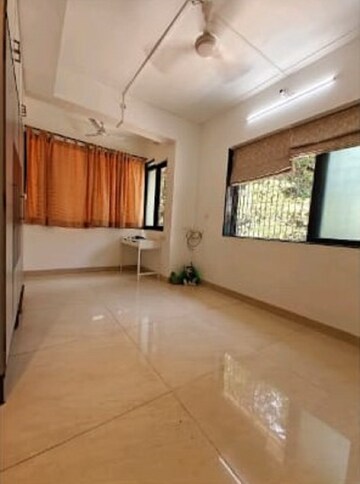 Room in 2 BHK Apartment at Bandra West – for Rent