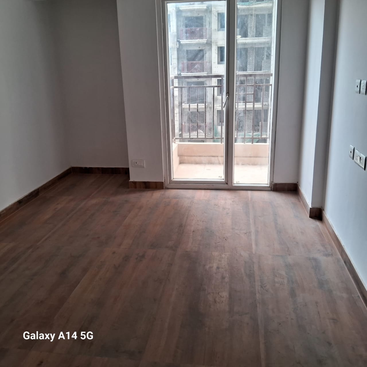 2 BHK Apartment For Sale in Amrapali Golf Homes