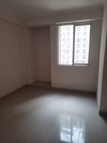 2 BHK Apartment For Sale in Amrapali Golf Homes, Sector 4, Greater Noida