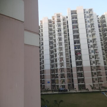  2 BHK Apartment at Suncity Avenue 76, Sector 76 – for Sale
