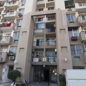 2 BHK Apartment For Rent in Aditya Luxuria Estate, Shahpur Bamheta