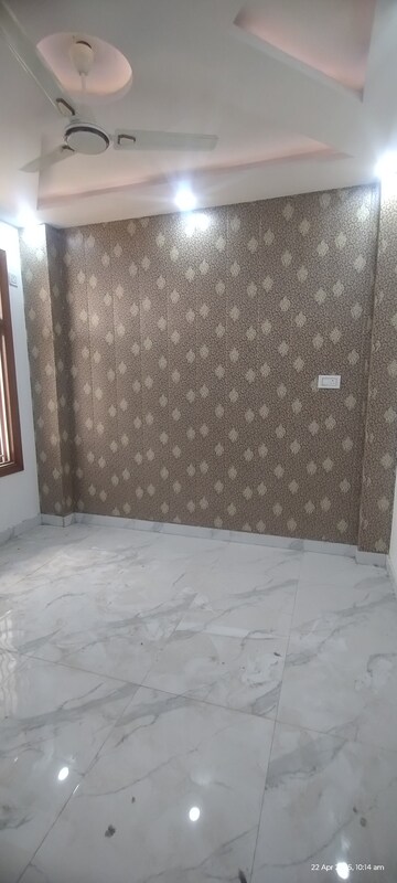 Room in 2 BHK Builder Floor at Vishwas Park – for Rent