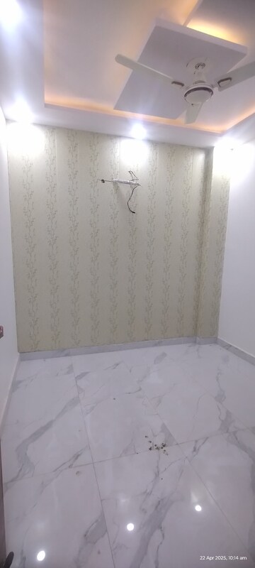 Room in 2 BHK Builder Floor at Vishwas Park – for Rent