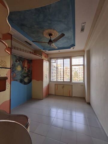 Room in 2 BHK Apartment at Vasant Sagar, Kandivali East – for Rent