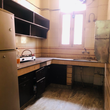 Kitchen in 2.5 BHK Villa at Sector 21 – for Rent
