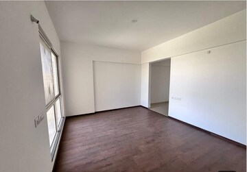 Room in 3 BHK Apartment at Kolte Patil Centria, Undri – for Rent