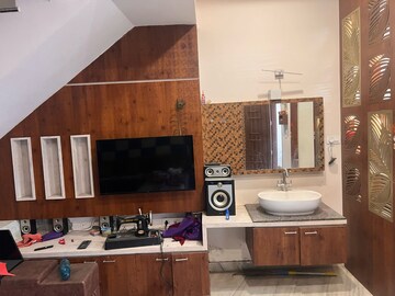 Furnished Amenities in 3 BHK Villa at Vaishali Nagar – for Rent