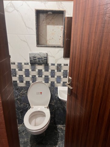 Bathroom in 3 BHK Villa at Vaishali Nagar – for Rent