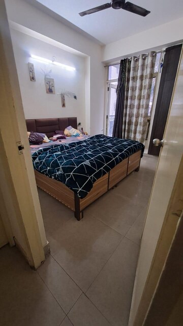 2 BHK Apartment For Rent in Gaur City 2 - 14th Avenue, Sector 16c Greater Noida