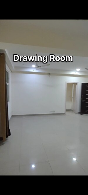 Room in 4 BHK Apartment at Gaur City 2 - 16th Avenue, Sector 16c Greater Noida – for Sale