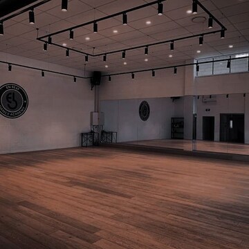  Showroom For Rent in Pitampura