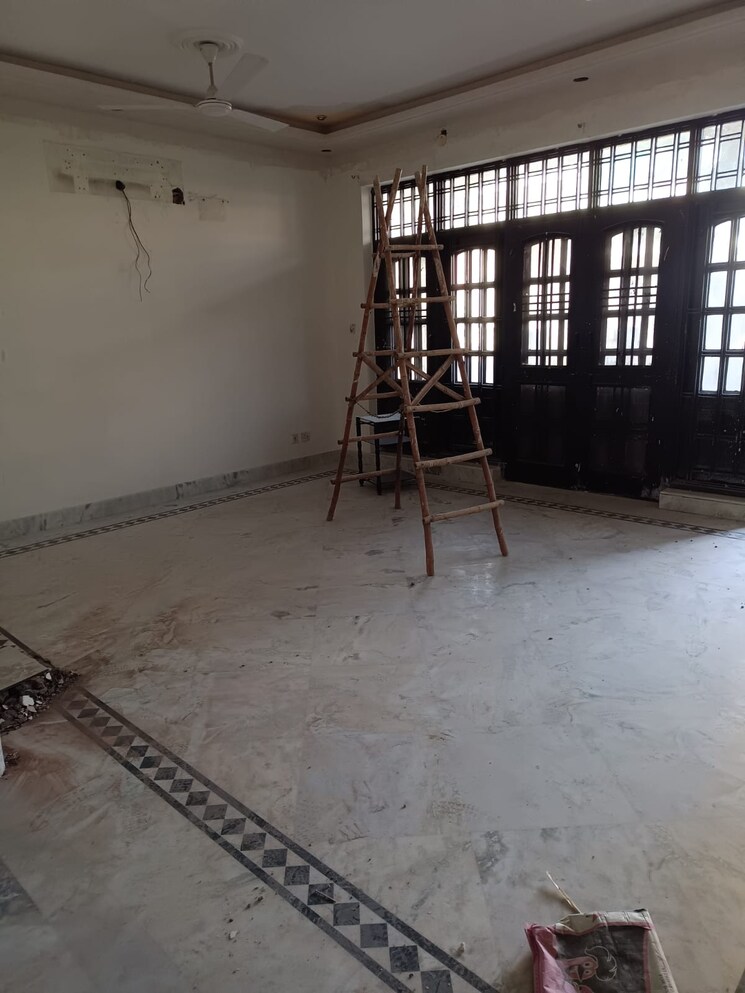 Room, sector 31 2 Bedroom 1400 Sq.Ft. Builder Floor In Sector 31 Faridabad 8524479