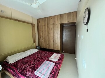 Bedroom in 2 BHK Apartment at Kabra Paradise, Andheri West – for Rent