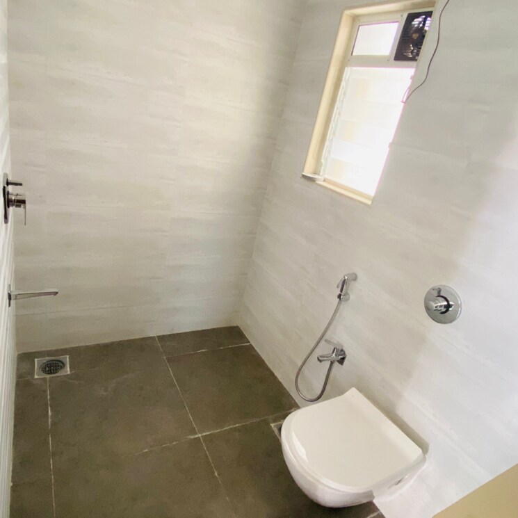 Bathroom, mulund west 3 Bedroom 840 Sq.Ft. Apartment In Mulund West Mumbai 8524521