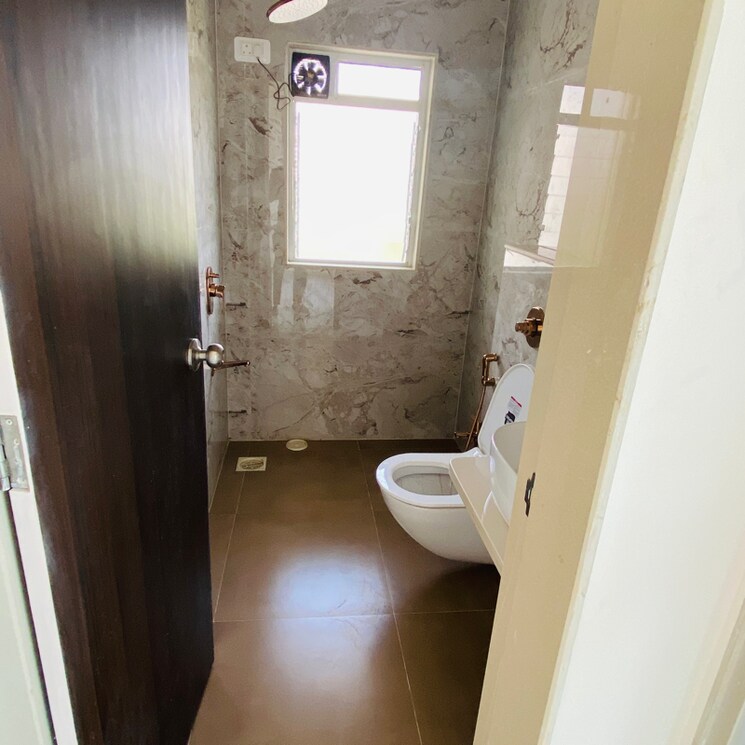 Bathroom, mulund west 3 Bedroom 840 Sq.Ft. Apartment In Mulund West Mumbai 8524521