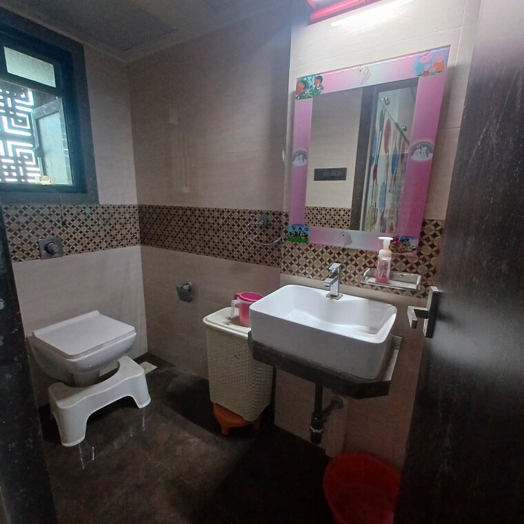 Bathroom, prakash-chs 2 Bedroom 910 Sq.Ft. Apartment In Daulat Nagar Mumbai 8524534