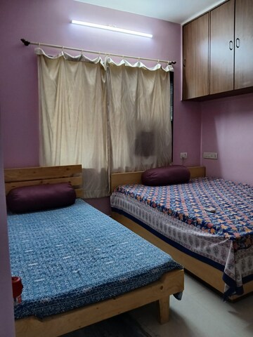 Bedroom in 1 BHK Apartment at Manali Building, Malad West – for Rent