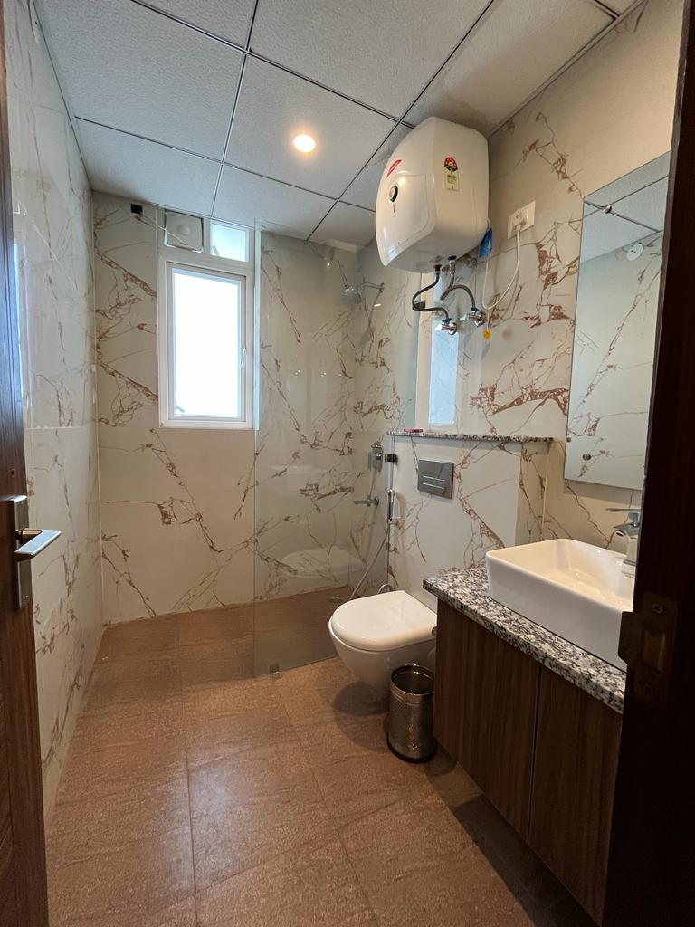 1 BHK 900 Sq.Ft. Apartment in DLF City Phase V