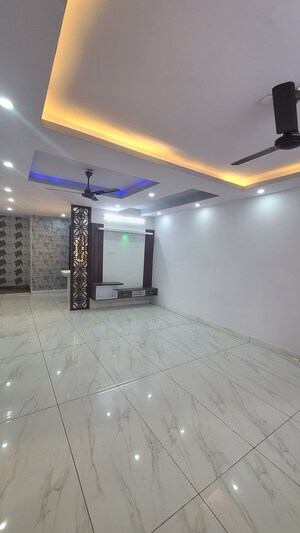 Bedroom in 3 BHK Apartment at Dilshad Garden – for Sale