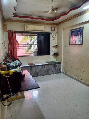1 RK Apartment For Rent in Saraf Choudhari Nagar CHS, Kandivali East