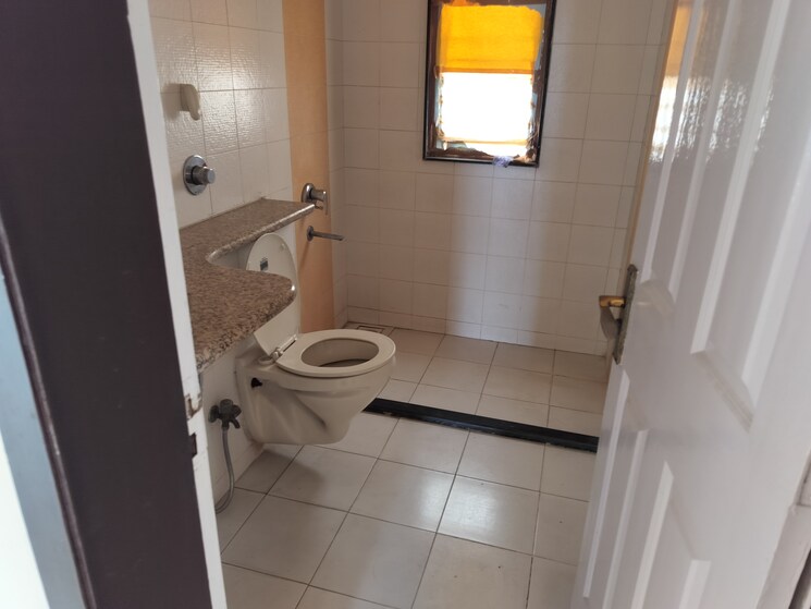 Bathroom, mirchandani-palms 3 Bedroom 1650 Sq.Ft. Apartment In Rahatani Pune 8524560