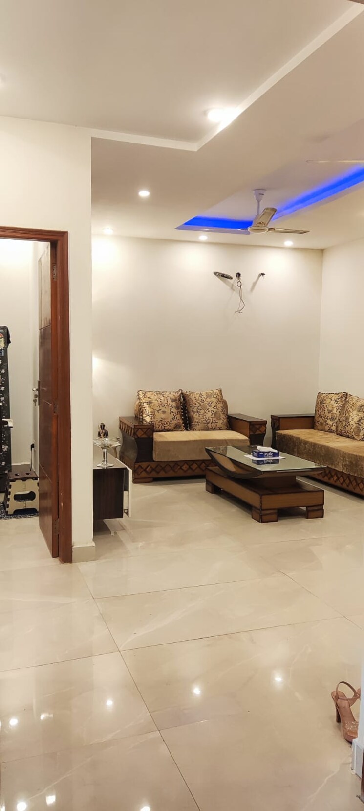 Living Room, vip road 6+ Bedroom 4000 Sq.Ft. Independent House In Vip Road Zirakpur 8524617