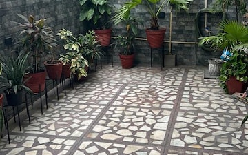 4 BHK Independent House For Sale in RWA Apartments, Sector 31