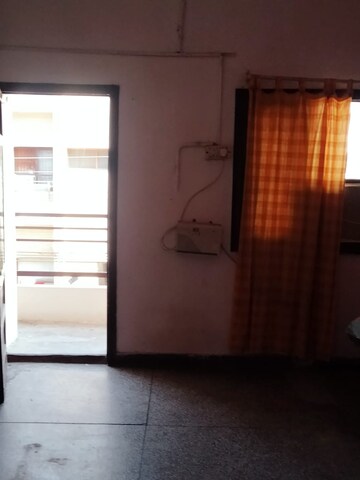 Room in 2 BHK Independent House at Sector 20 – for Rent