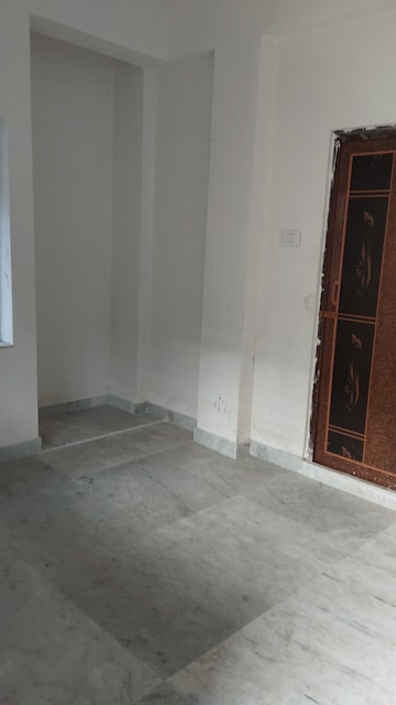 Room in 2 BHK Apartment at Sakher Bazar – for Sale