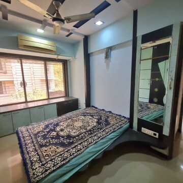 Bedroom in 3 BHK Apartment at Malad East – for Rent