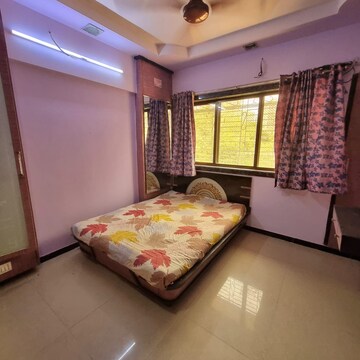 Bedroom in 3 BHK Apartment at Malad East – for Rent