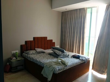 Bedroom in 4 BHK Apartment at Lokhandwala Victoria, Worli – for Sale