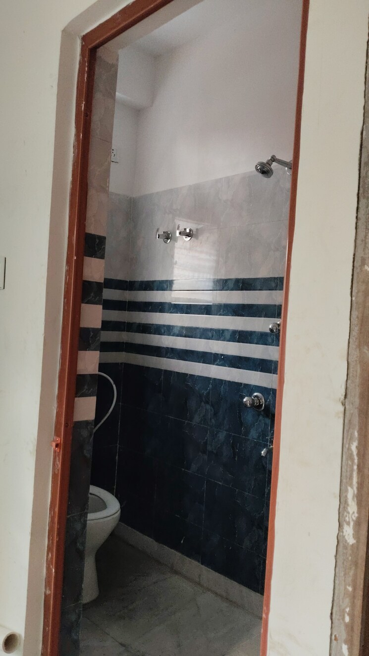 Attached Bathroom, james long sarani 3 Bedroom 1200 Sq.Ft. Apartment In James Long Sarani Kolkata 8524763