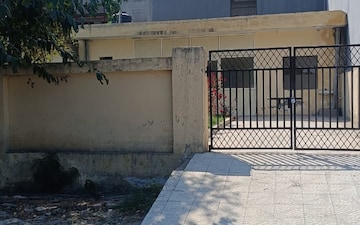 Plot For Sale in RWA Apartments Sector 30, Sector 30