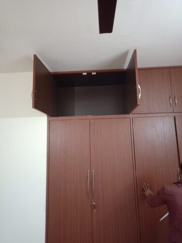 Room in 3 BHK Apartment at UPAVP Bhagirathi Enclave, Raebareli Road – for Rent