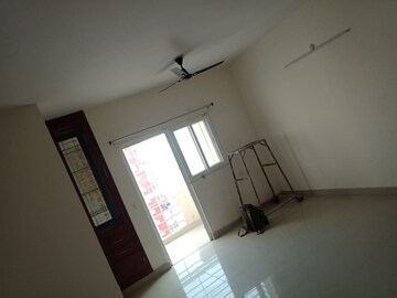 Room in 3 BHK Apartment at UPAVP Bhagirathi Enclave, Raebareli Road – for Rent