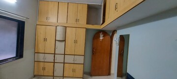 Room in 3 BHK Apartment at Rasta Peth – for Rent