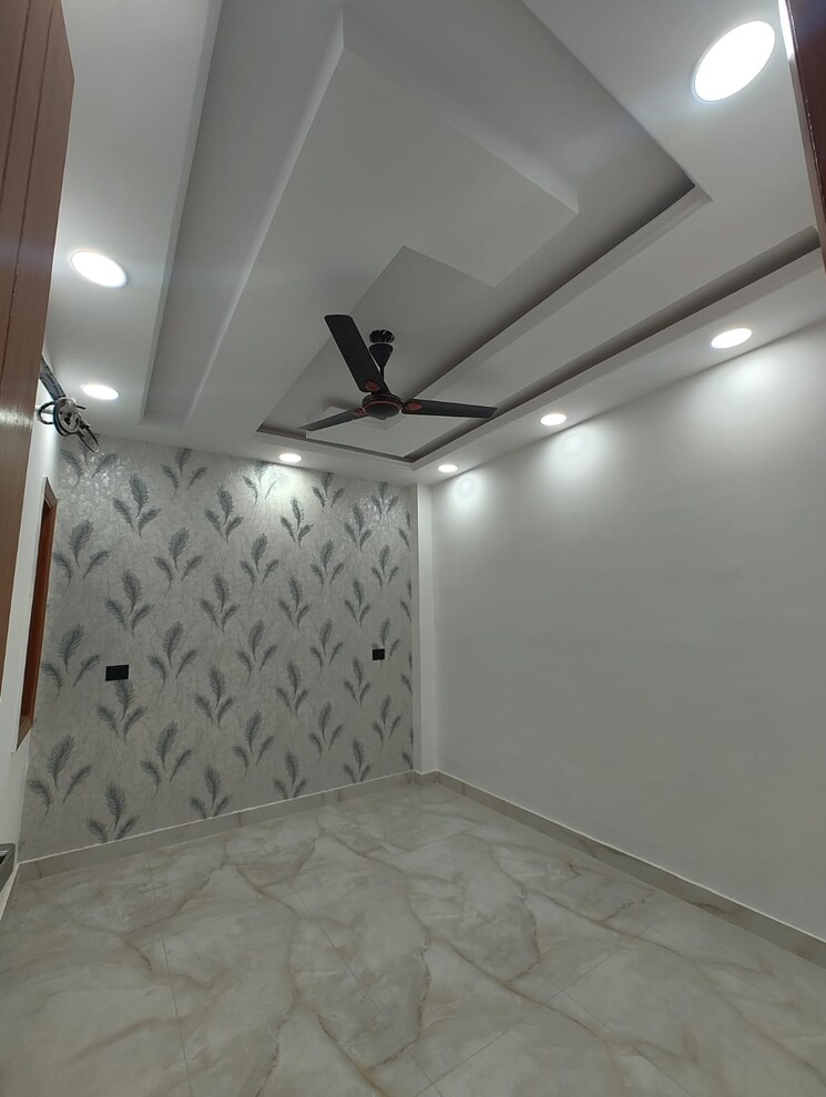 Bedroom, govindpuri 3 Bedroom 100 Sq.Yd. Builder Floor In Govindpuri Delhi 8524876