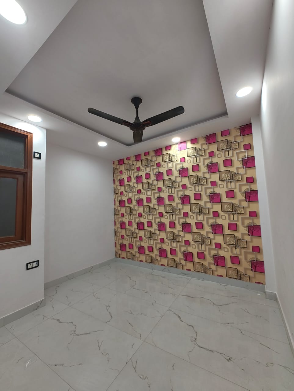 2 BHK + Pooja Room,Servant Room,Study Room,Extra Room Builder Floor For Sale in Govindpuri