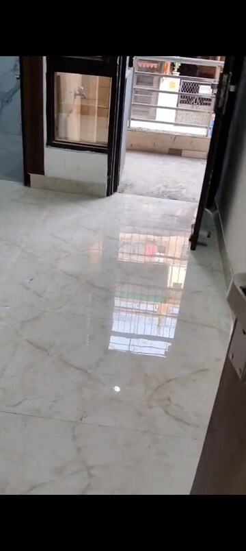 Room in 2 BHK Builder Floor at Vaishali Sector 2 – for Sale