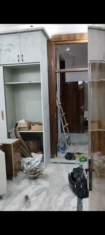 Room in 2 BHK Builder Floor at Vaishali – for Sale